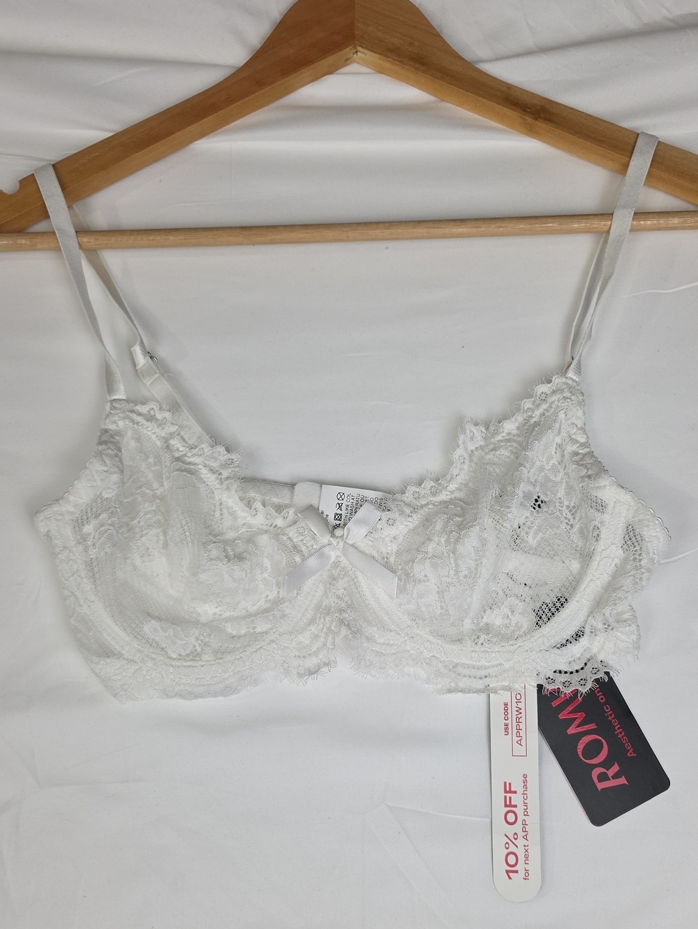 ROMWE White Lace Underwire Bra with Bow Accent Small
